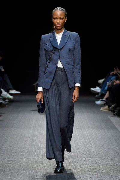 Look 22